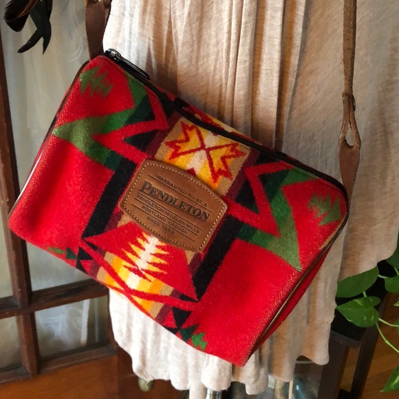 Pendleton Handbags - Red Pendleton Purse Bag Dop with 2 Extra Straps